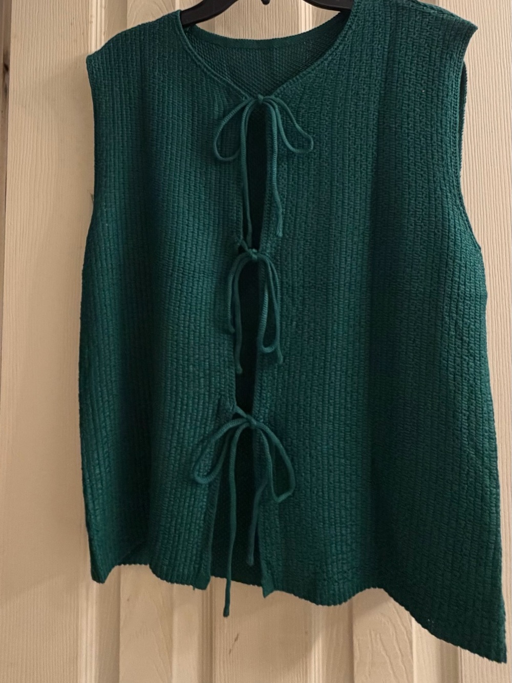 Sleeveless Tie-Front Knit Top - Forest Green